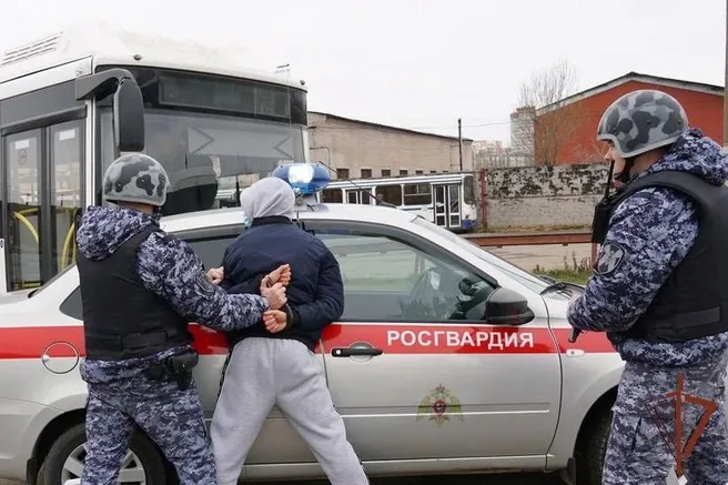 В Кирово-Чепецке росгвардейцы задержали дебошира из магазина