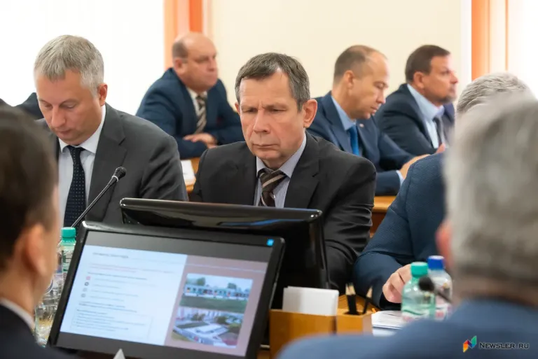 В Кировской области число депутатов на зарплате выросло до семи