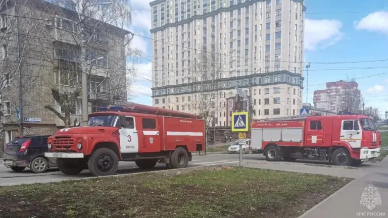 В Кирове во время движения загорелась «Лада Ларгус»