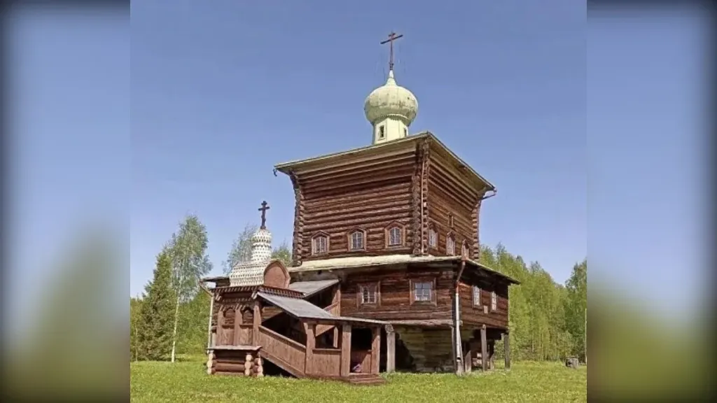 В Опаринском районе ремонтируют деревянный храм 1716 года